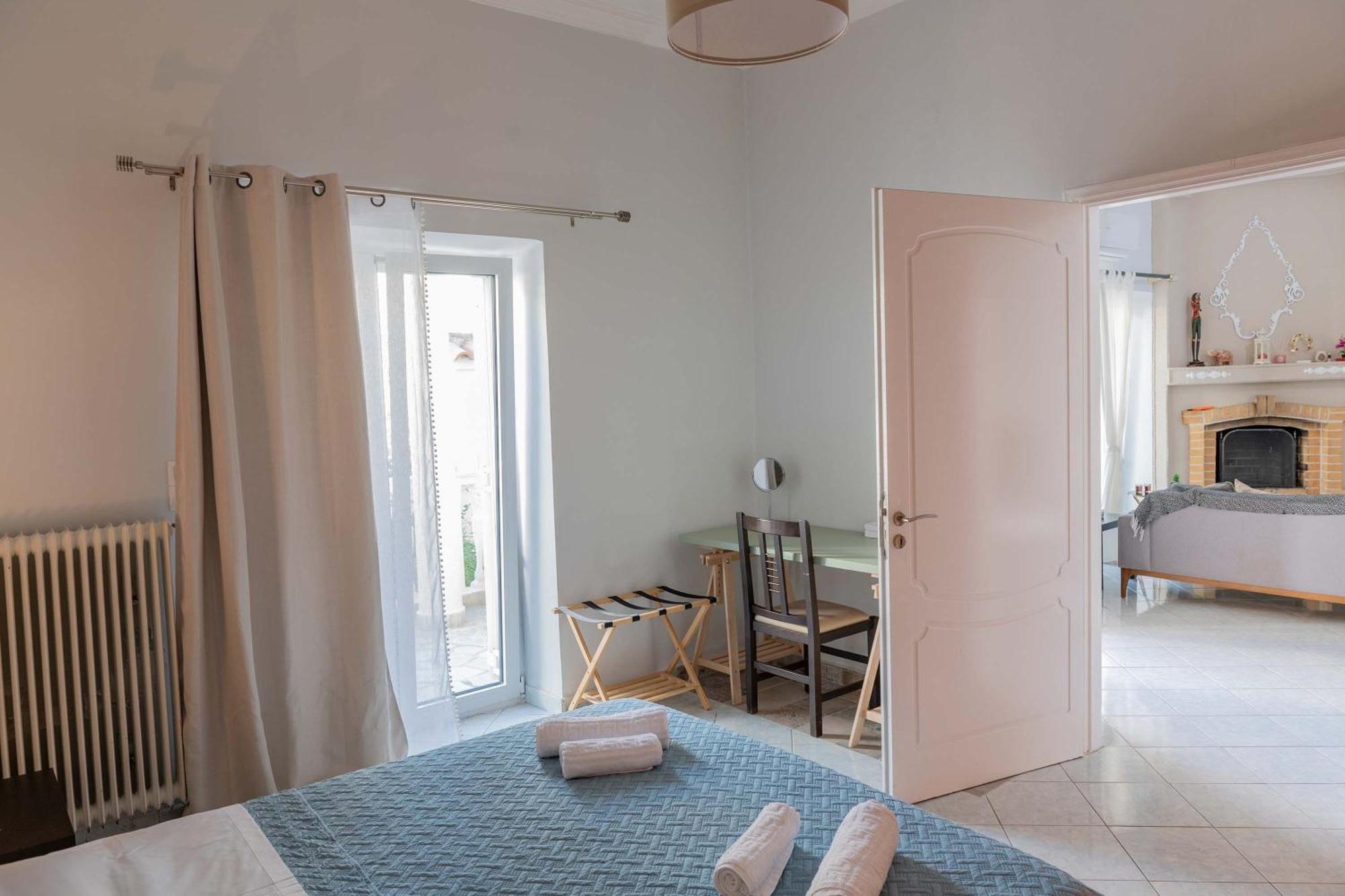 Private Spacious Apartment Афины Экстерьер фото