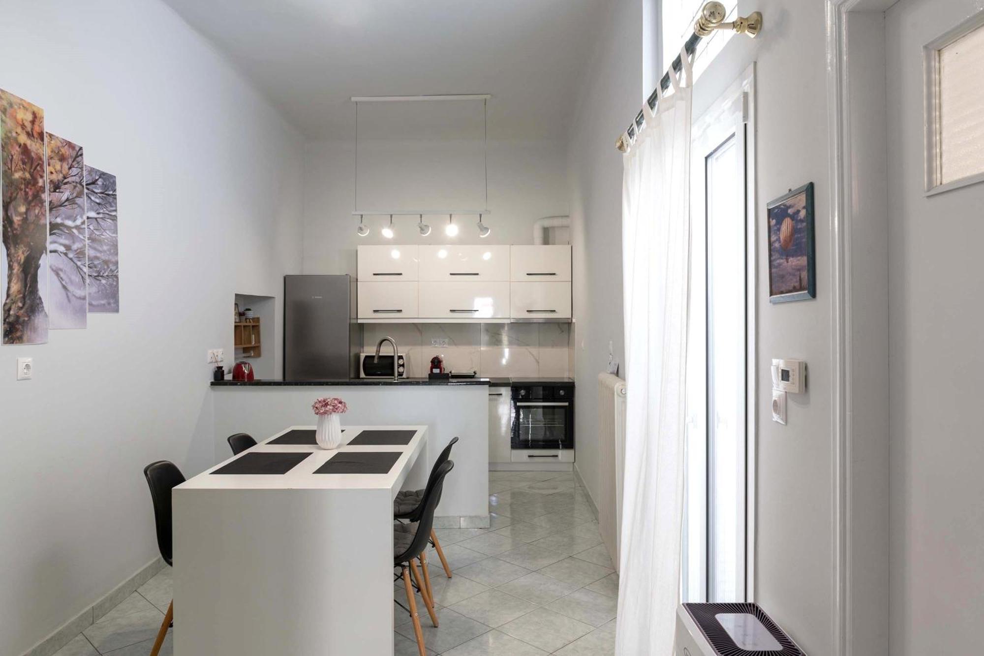 Private Spacious Apartment Афины Экстерьер фото